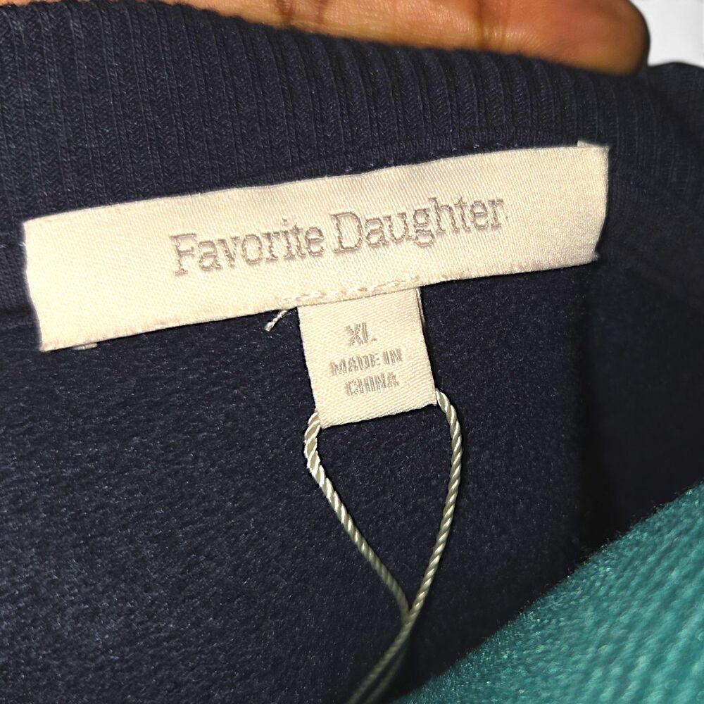 Collegiate Favorite Daughter Oversized Sweatshirt Trendy Varsity Sweatshirt XL - Picture 3 of 7
